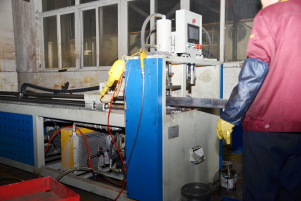 焊接機(jī)器人